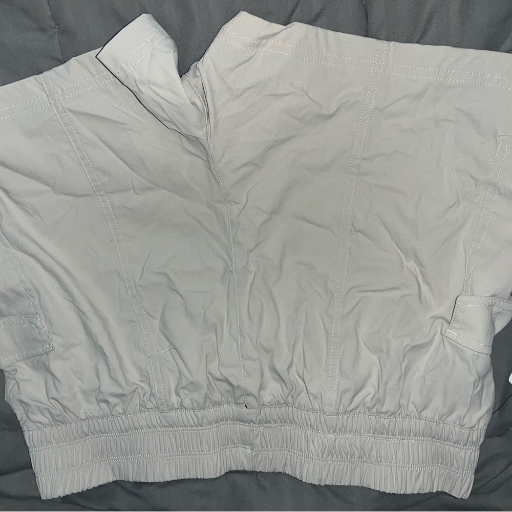 Yogalicious brand khaki shorts. Size large New w/ tags.